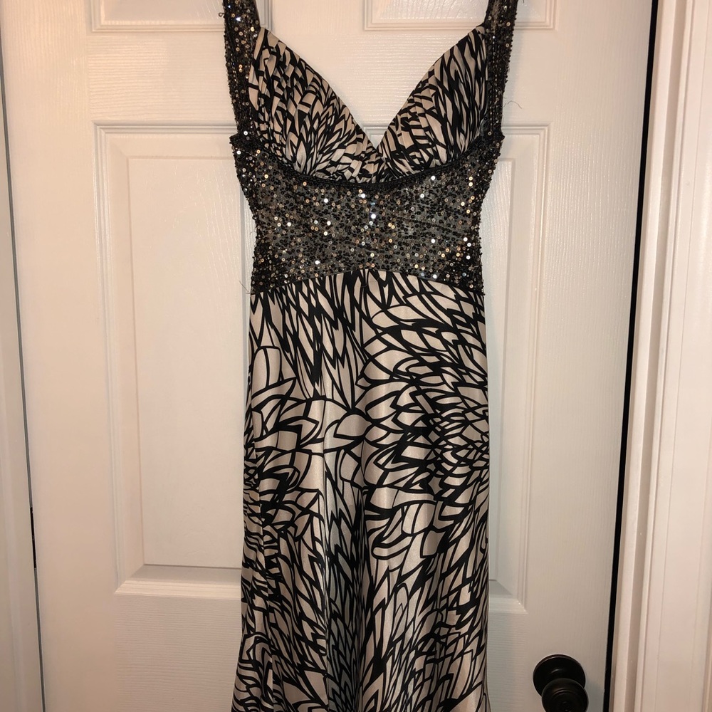 Prom Dress - Picture 2 of 5